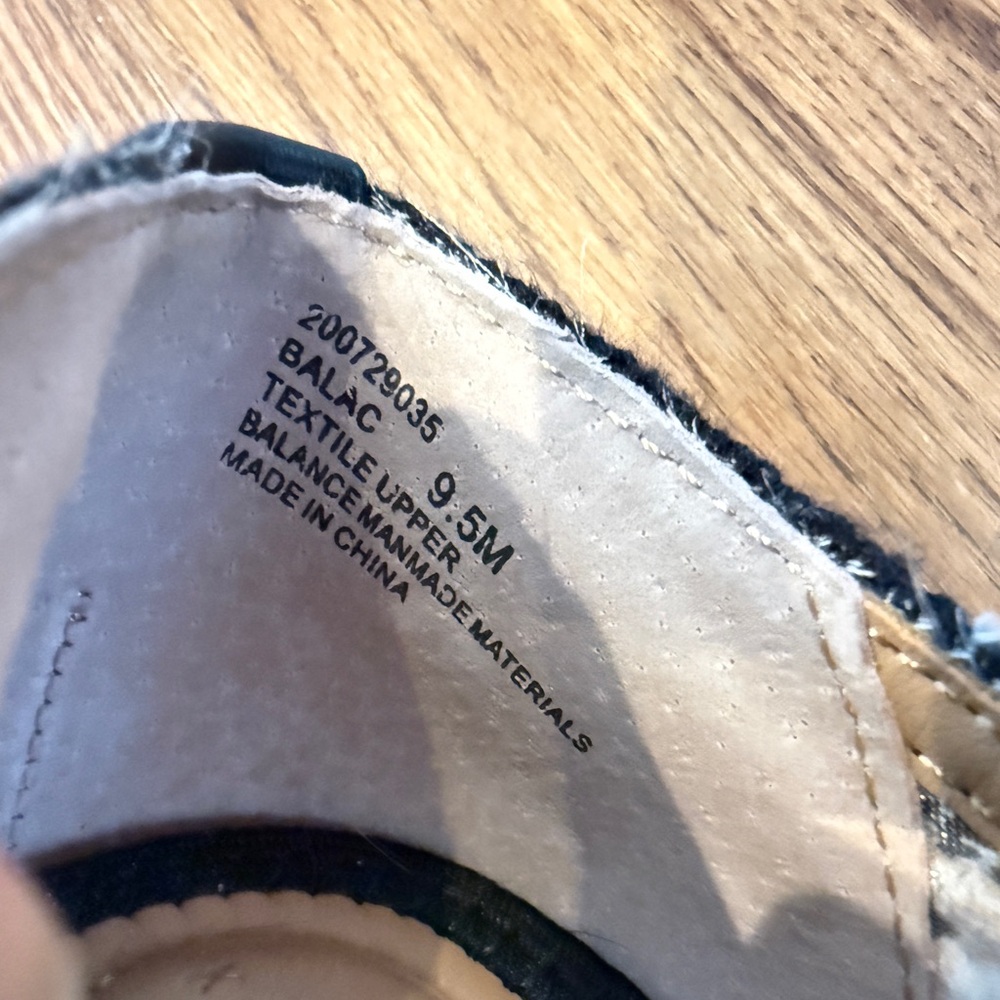Kelly & Katie Black, White & Beige Woven Loafers - Like New!! - Picture 7 of 7